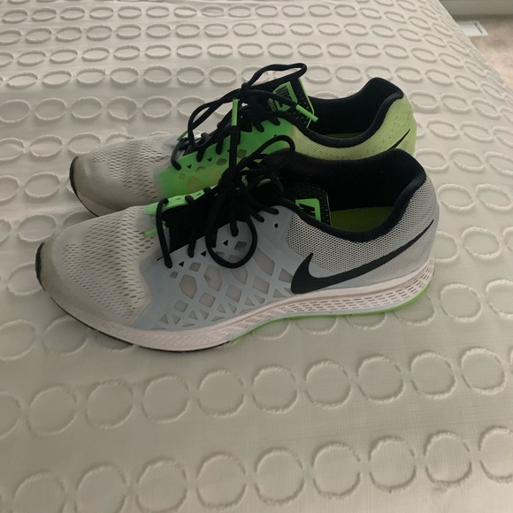nike running shoes size 14